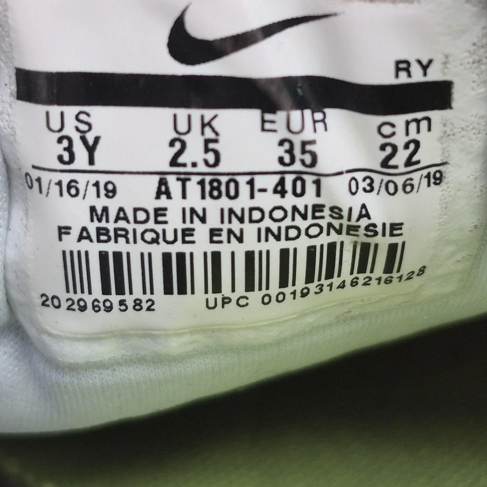 Nike Star Runner‎ 2 Shoes Youth Size 3Y White Gray Running Sneakers AT1801-401